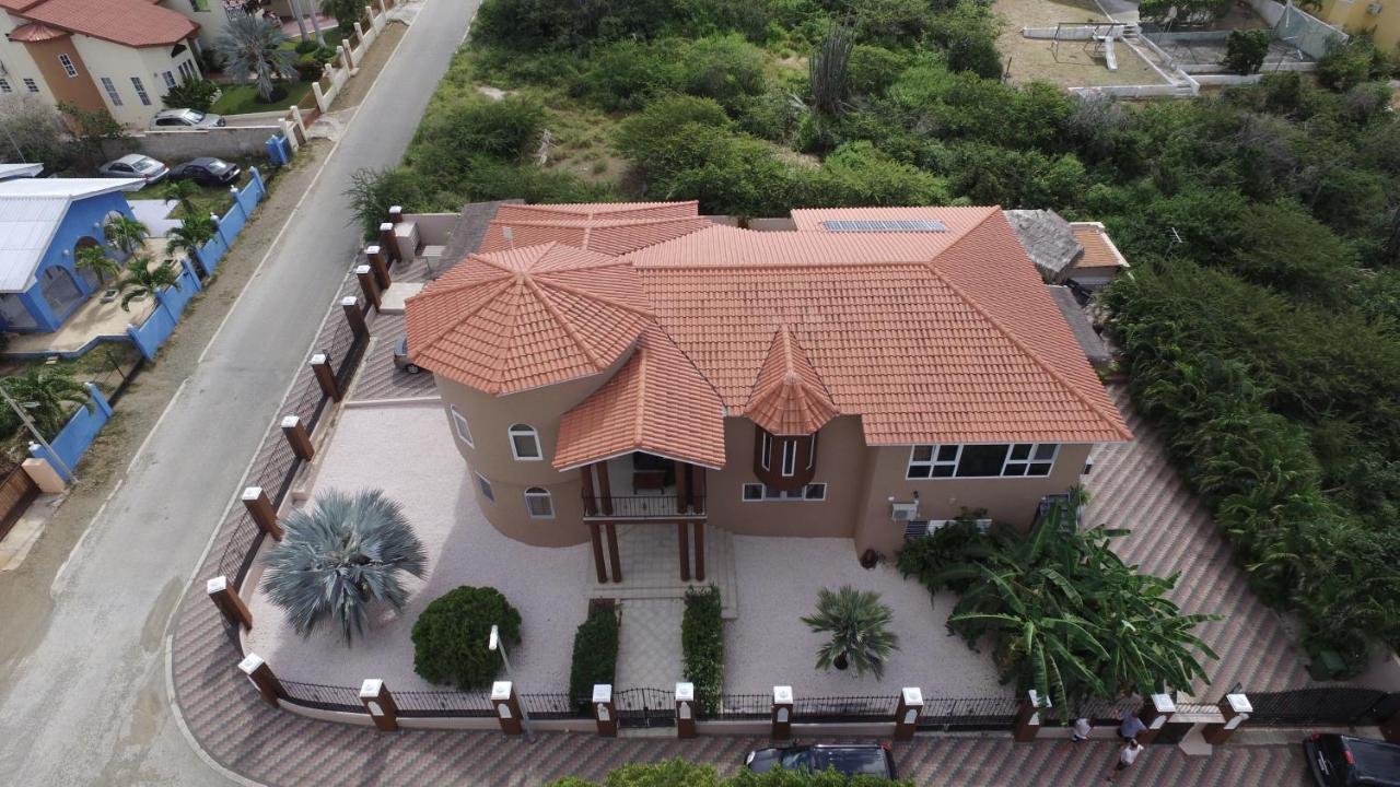 Villa Unique Willemstad Exterior photo